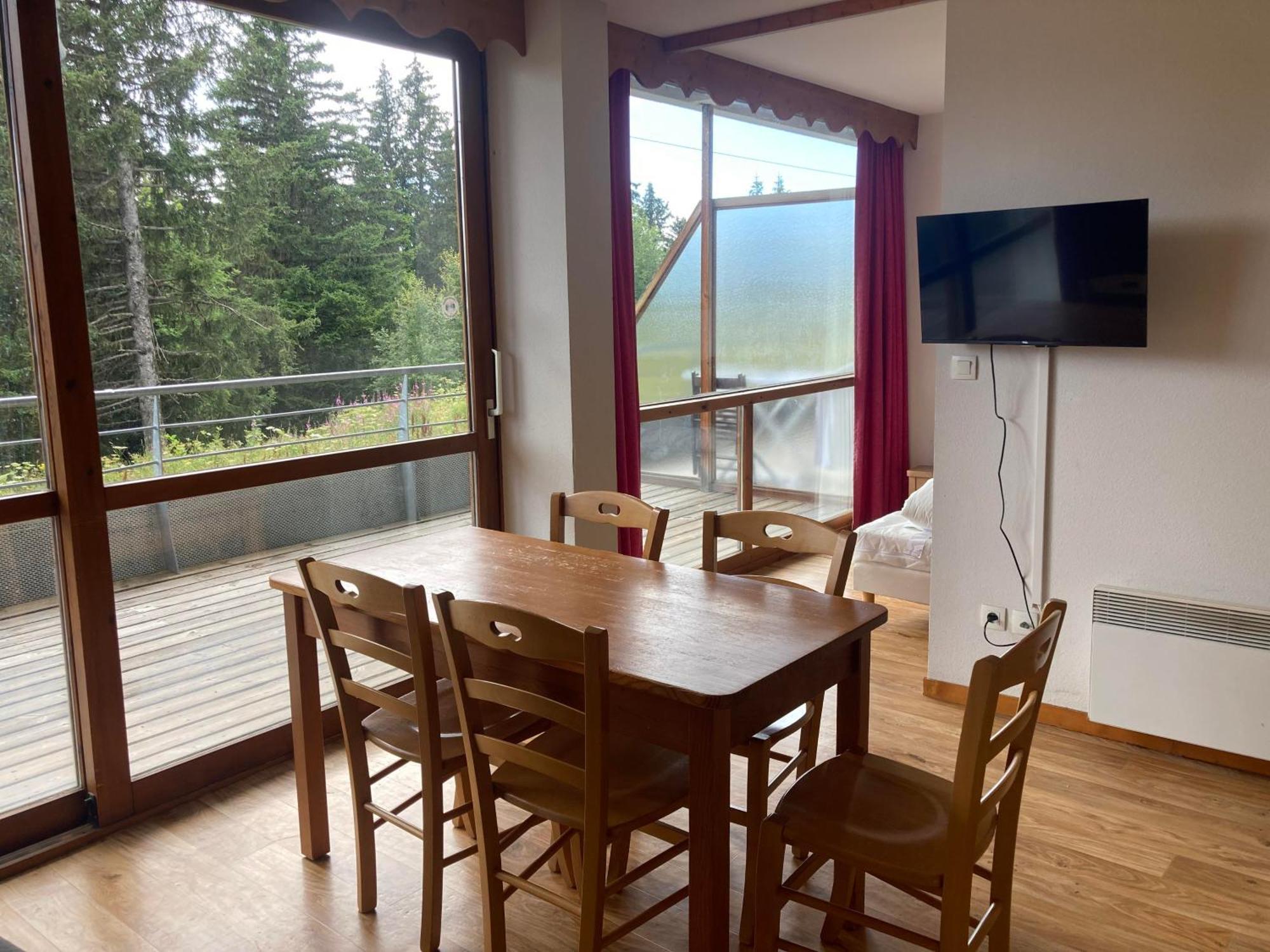 Appartement Pied Des Pistes, Terrasse Wifi Et Parking Chamrousse Esterno foto